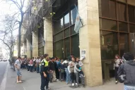 Gran demanda y demoras en el Banco Nación