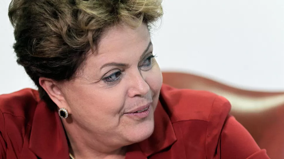 EN LAS REDES. Rousseff se manifestó en Twitter por el estado de salud de su par argentina. REUTERS
