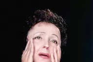 Que tu homenaje sea subir el volumen y escuchar a Piaf y Verdi