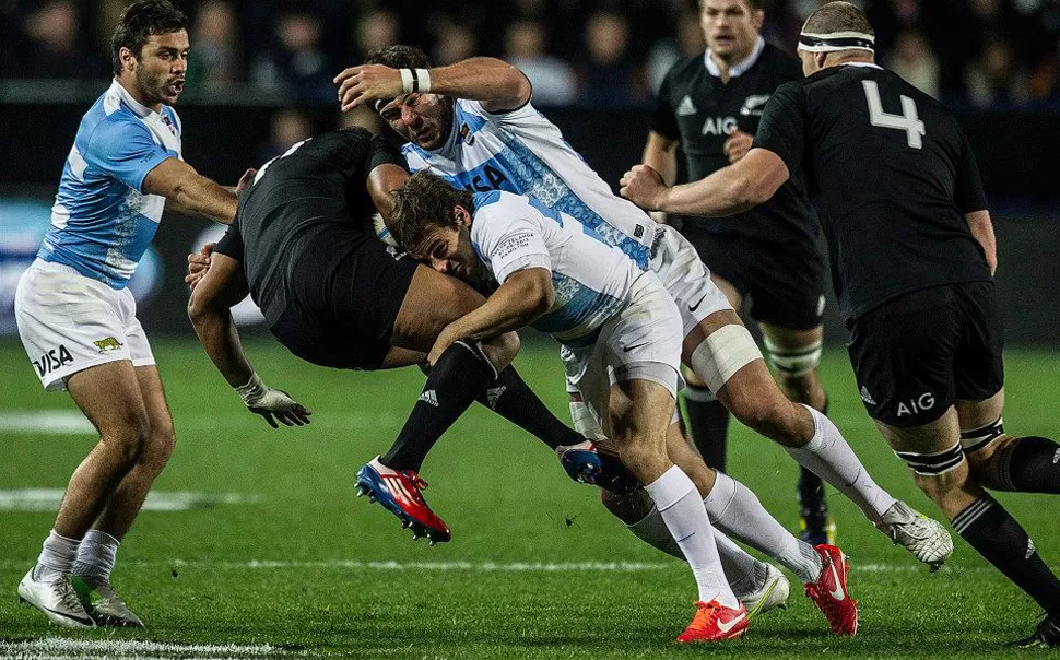 CONSOLIDADO. El apertura tucumano se ganó la 10 del seleccionado argentino. FOTO PRENSA UAR