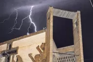 Un rayo cayó sobre una iglesia de Santiago del Estero