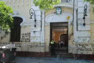 Estudiantes de la UNT escracharon una comisaría