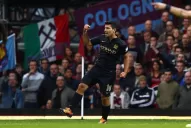 El Kun se olvida de los problemas festejando