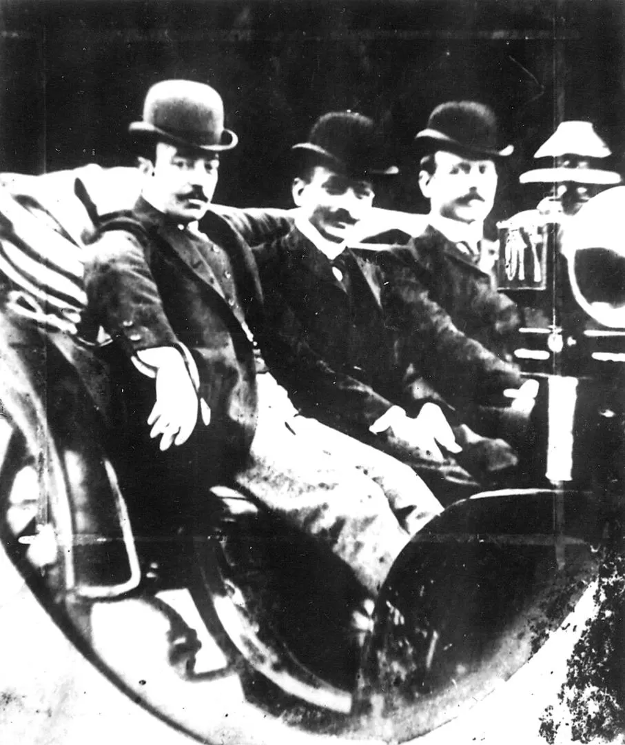 LOS TRES MÁS JÓVENES. Desde la izquierda, Belisario Roldán, Amador Lucero y Ernesto Padilla, diputados nacionales, en 1903. LA GACETA / FOTOS DE ARCHIVO
