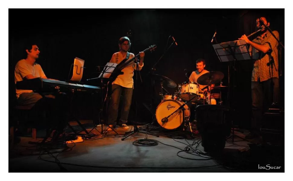 EN VIVO. Jazzeao está compuesto por Arcuri, Ramos, López y Podazza. FOTO LOUSUCAR