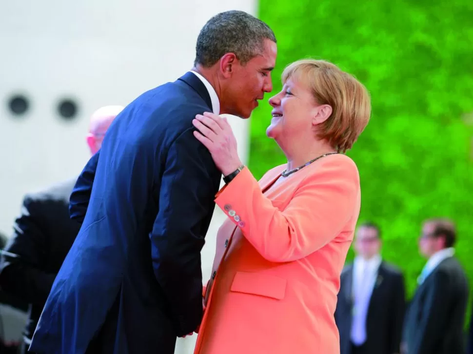 TENSIÓN. La canciller Merkel quedó en una posición incómoda por el espionaje de un gobierno aliado. REUTERS 