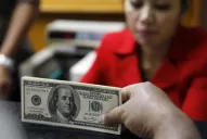El dólar paralelo operó en baja tras los comicios