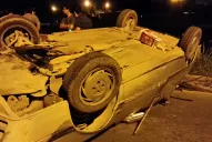 Un auto protagonizó un impactante accidente en Camino de Sirga