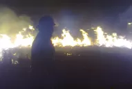 En medio de las fuertes lluvias, se desató un incendio en Choromoro