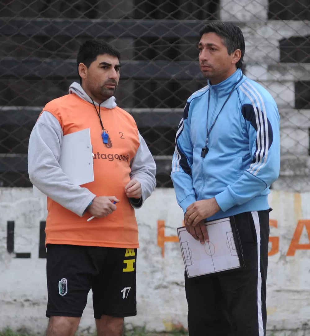 DOS CARAS. Carlos Mauricio García se fue y llega Hernán González al cuervo. 