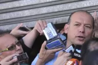 Un teniente de navío vendía documentos históricos robados de la Armada Argentina