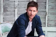 James Blunt con turbulencias al momento del alunizaje