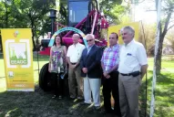 La Eeaoc adquirió una cargadora para optimizar la entrega de caña del proyecto Vitroplantas