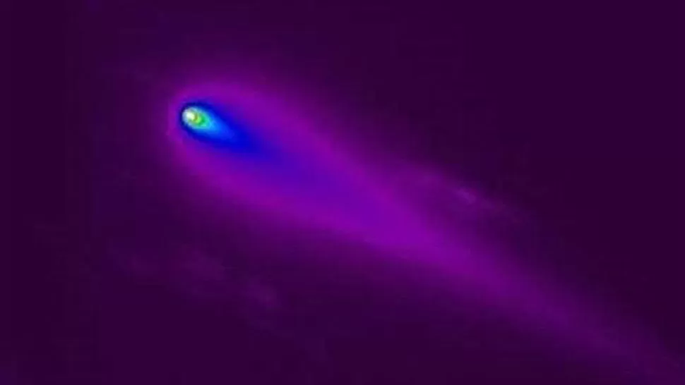 BRILLO. El cometa Ison aumentó su producción de gases y su brillo. FOTO TOMADA DE ABC.ES