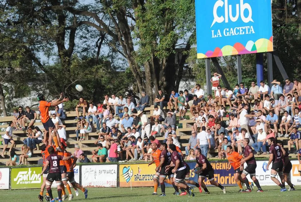 BUEN MARCO. Pese a algunos claros en la tribuna, el fanático del rugby dijo presente en un partido trascendental para las aspiración de Tucumán al título del Argentino. 