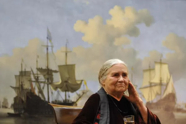 Murió Doris Lessing, una escritora irreverente