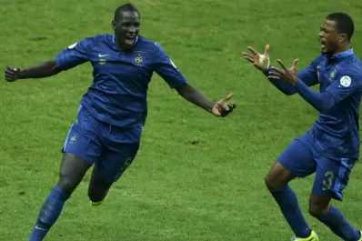 Francia le ganó 3 a 0 a Ucrania y se metió en el Mundial