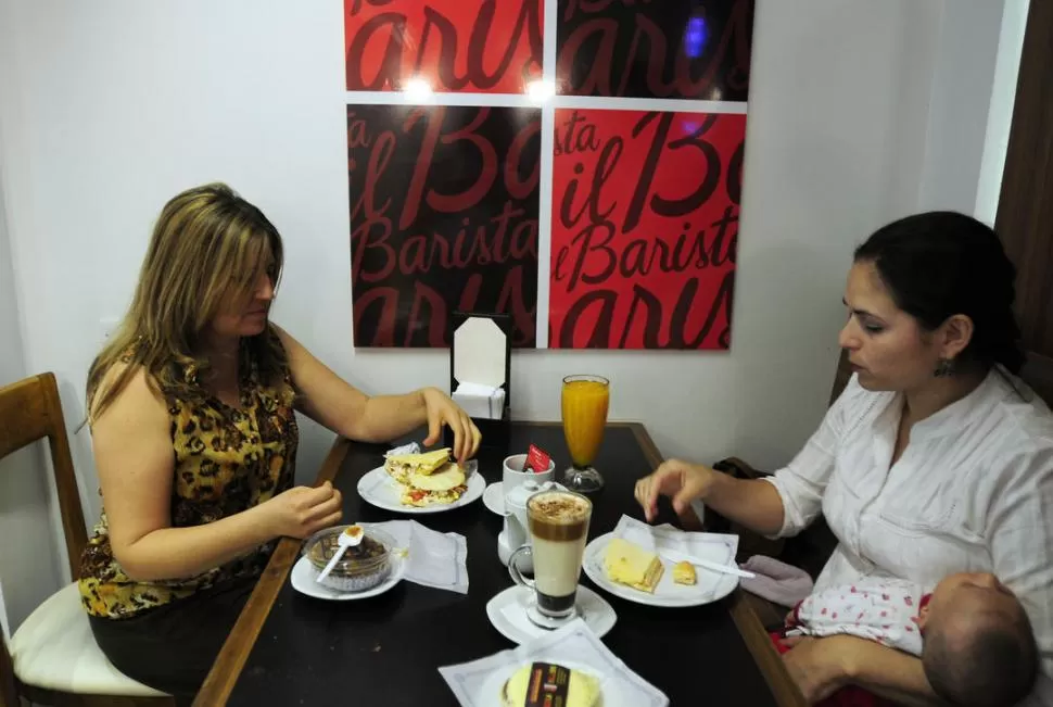 POCAS OPCIONES. En Tucumán, las personas celíacas casi no encuentran bares o restaurantes que ofrezcan menús libres de TAC. LA GACETA / FOTOS DE ANALIA JARAMILLO 