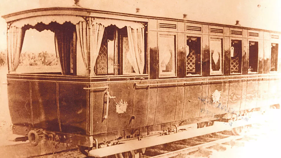 VAGÓN PRESIDENCIAL. Nicolás Avellaneda viajó en este coche en 1876, cuando vino a Tucumán para inaugurar la línea.