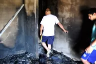 Un incendio probó la solidaridad de los vecinos de Lomas de Tafí