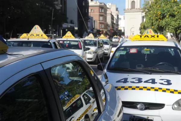 Taxistas insisten con un nuevo aumento en la tarifa del servicio