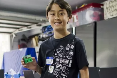 Un niño de 13 años es profesor en el MIT