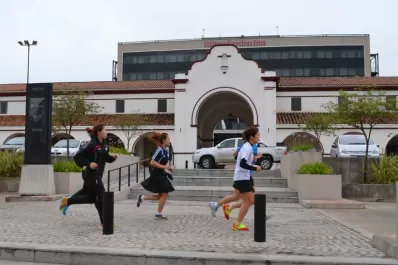 Las Blacks Sticks celebraron el frío y las coreanas corrieron en el hotel