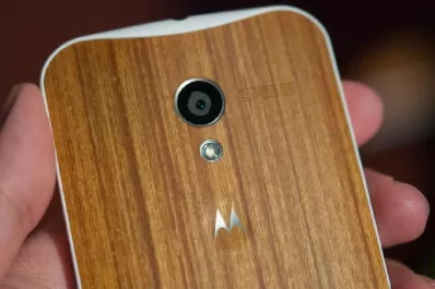 Motorola lanzará un smartphone de madera