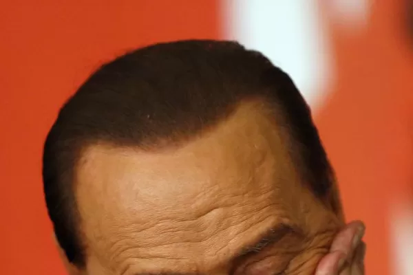 El senado italiano vota la expulsión de Berlusconi
