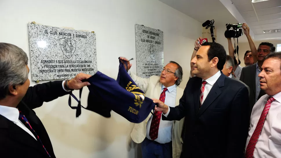 ACTO. Regino Amado, presidente subrogante de la Cámara, inauguró el estadio. LA GACETA/ FOTO DE JORGE OLMOS SGROSSO.