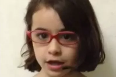 Las princesas son boludas, dice la nena que arrasa en YouTube