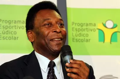 En Brasil tratan a Pelé de mufa