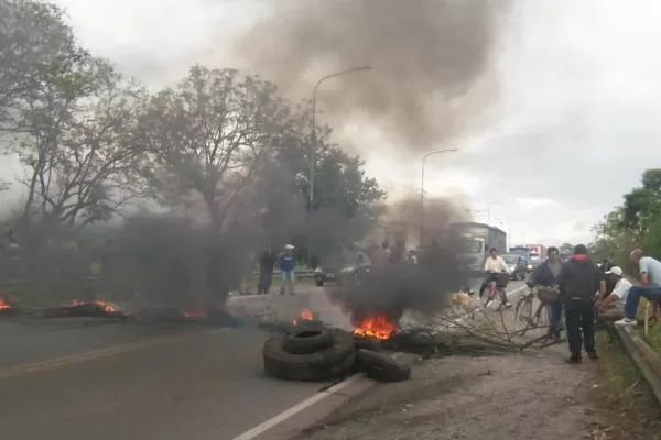 Obreros rurales realizaron 30 cortes de rutas