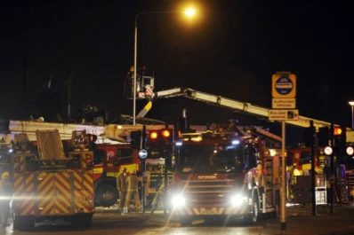 Murieron ocho personas por la caída de un helicóptero sobre un pub en Escocia