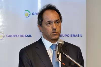 Scioli: hablo permanentemente con la oposición