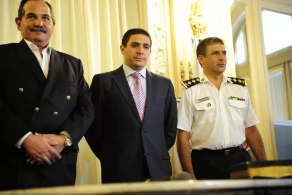 Buscan regularizar la venta libre de chips y de teléfonos celulares