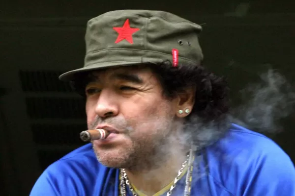 Maradona jugará un partido con la guerrilla colombiana