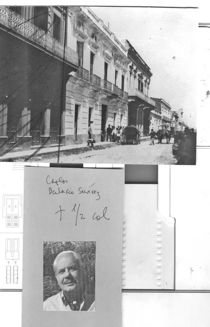 CASA DEL DIPUTADO. Vivienda de dos plantas del doctor Salustiano Zavalía, en la hoy calle Crisóstomo Álvarez al 500, vereda del sur. Es una foto de 1870.  LA GACETA / ARCHIVO