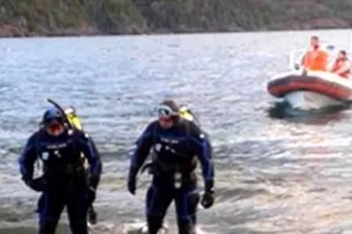 Una embarazada de ocho meses sobrevivió tras nadar 200 metros en aguas heladas