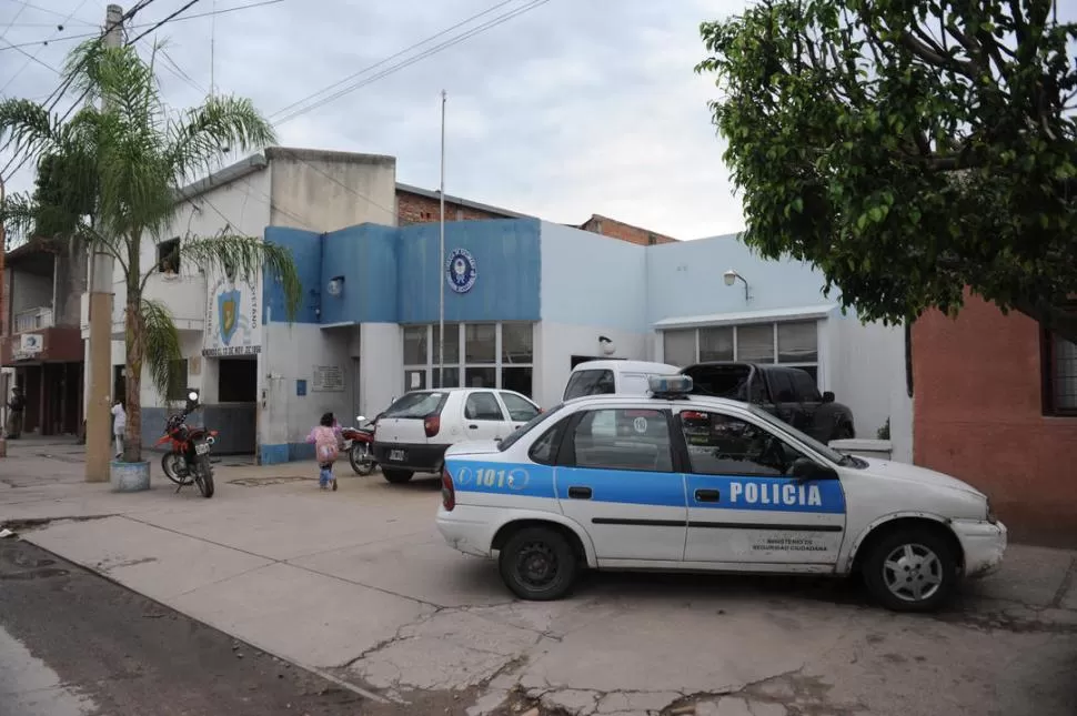 EN LA CAPITAL. El Policía arrestado se desempeñaba en la seccional 4ª, ubicada en diagonal Eugenio Méndez 369, San Cayetano.