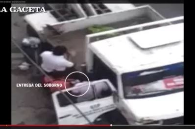 Separan a dos agentes de Tránsito, acusados de recibir dinero