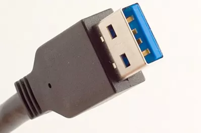 Los conectores USB serán reversibles a partir de 2014