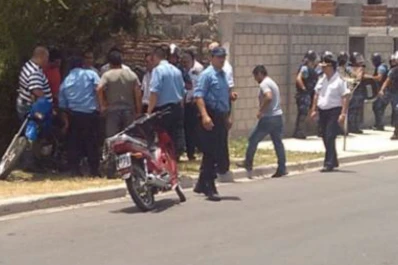 Se entregó el hombre que se atrincheró en una casa de Catamarca y le disparó a la Policía