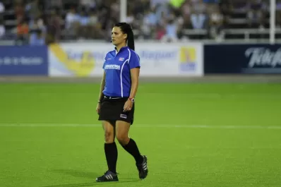 La árbitra sudafricana y la peor noticia que podía recibir