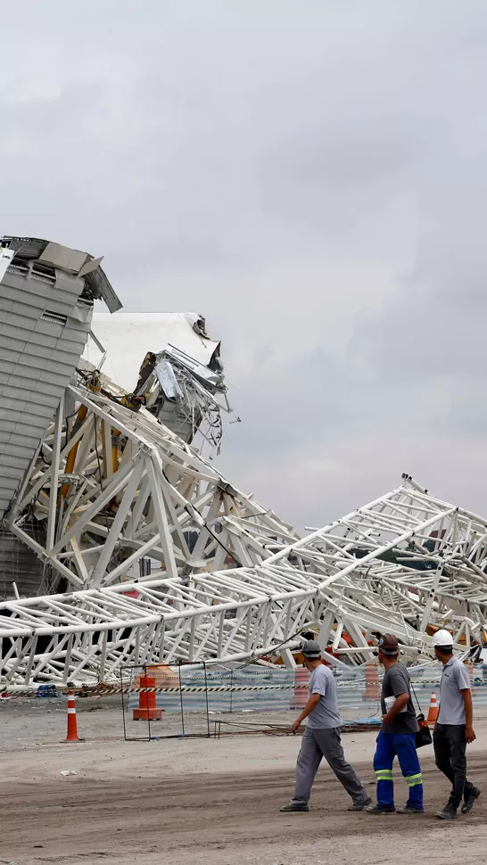 UN DRAMA. En el Itaquerao, estadio donde se desarrollará la inauguración del certamen, se produjo un trágico accidente. REUTERS (ARCHIVO)