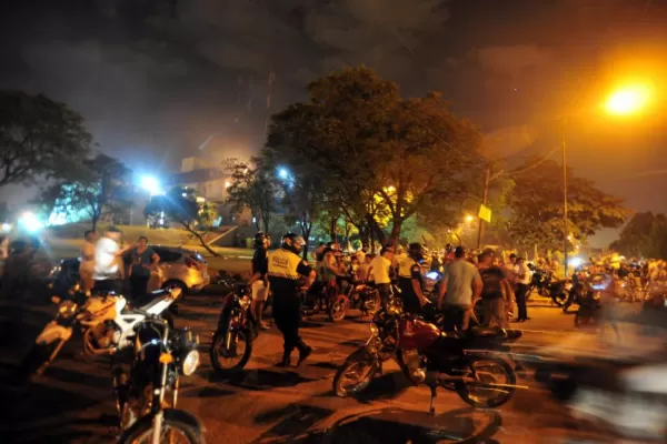 Policías tucumanos protestan y piden un sueldo de $12.000