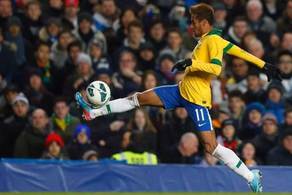 Neymar, Ibrahimovic y Matic, finalistas al mejor gol de 2013