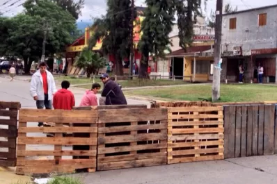 En Tafí Viejo, repelen dos intentos de saqueos con tumberas y barricadas
