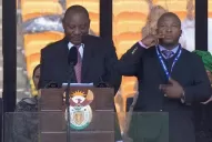Aseguran que el intérprete para sordos del funeral de Mandela era falso