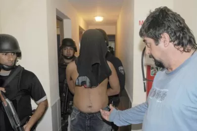 Roselló teme que los acusados de matar a su esposa se fuguen